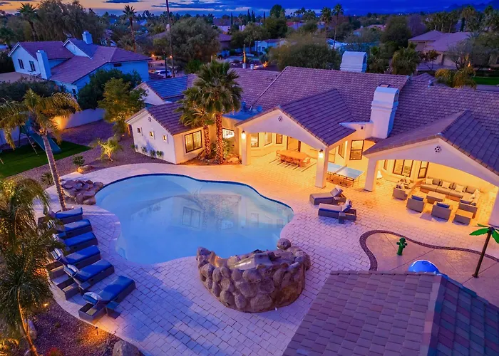 Villa 4million Designer Waterslidewonderlandtheatregymsportcourtshuffleboard Court Scottsdale