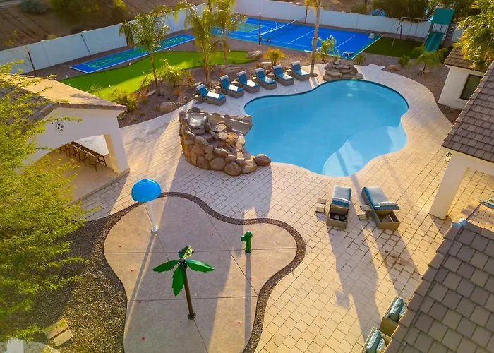 Villa 4million Designer Waterslidewonderlandtheatregymsportcourtshuffleboard Court Scottsdale